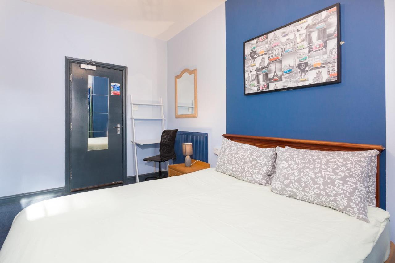 Russell Scott Backpackers - Sheffield Hostel Buitenkant foto