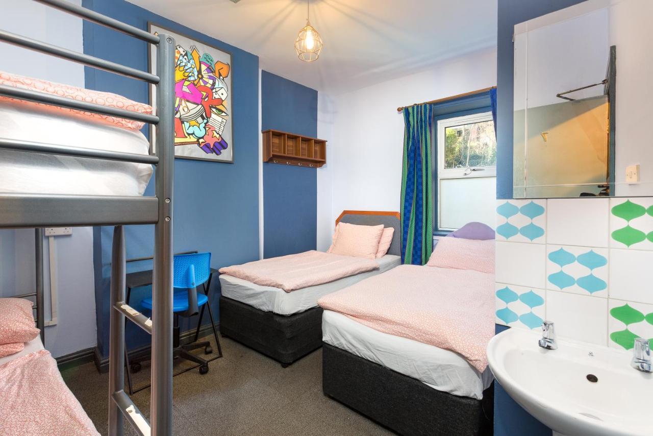 Russell Scott Backpackers - Sheffield Hostel Buitenkant foto