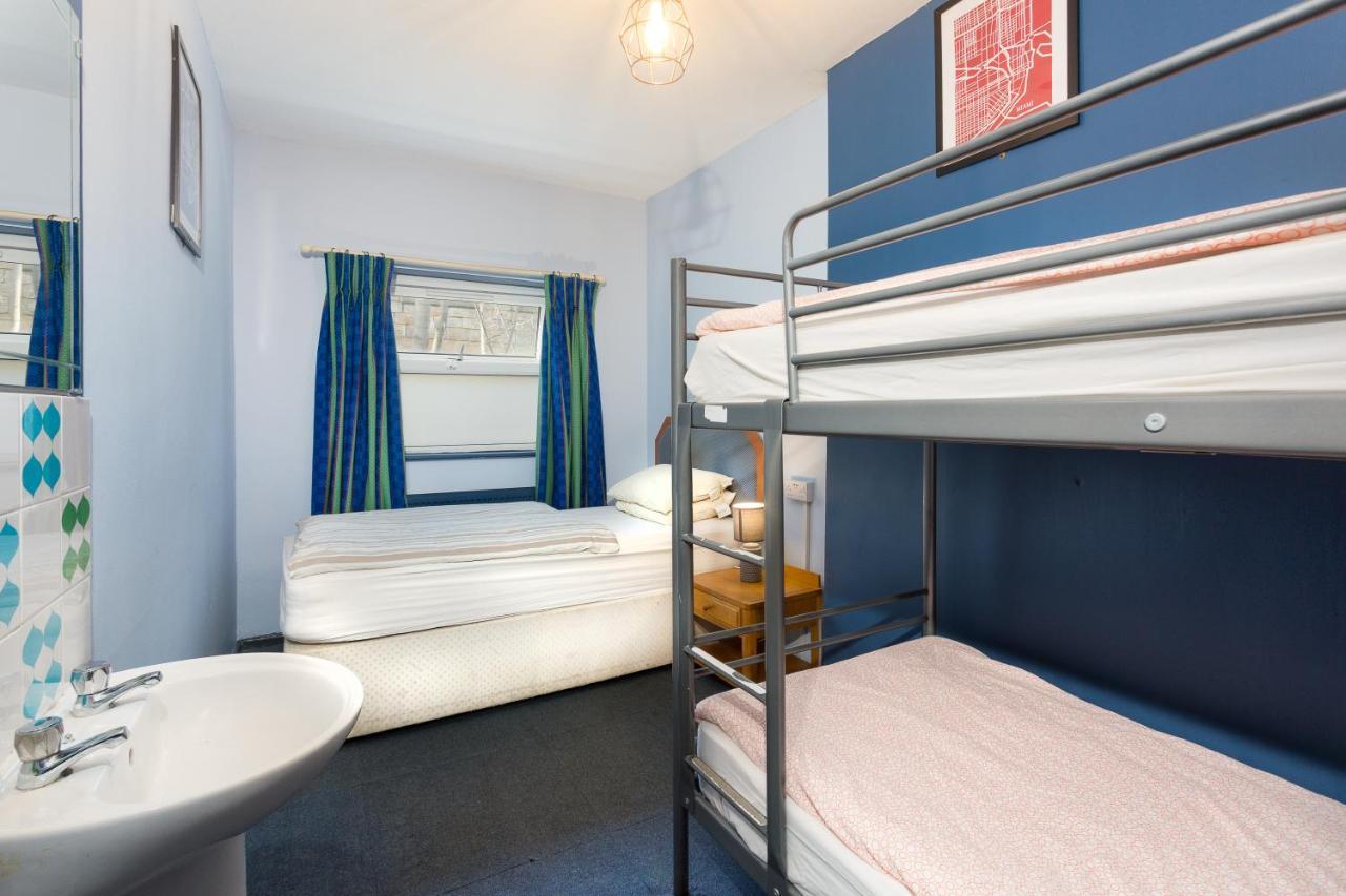Russell Scott Backpackers - Sheffield Hostel Buitenkant foto