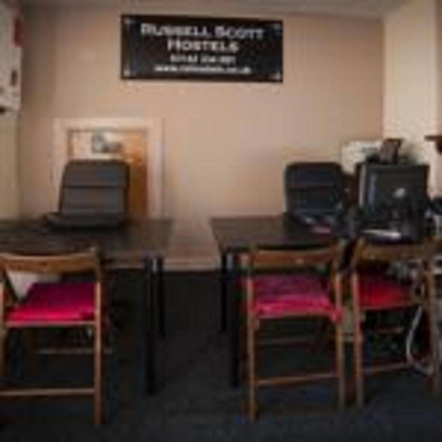 Russell Scott Backpackers - Sheffield Hostel Buitenkant foto